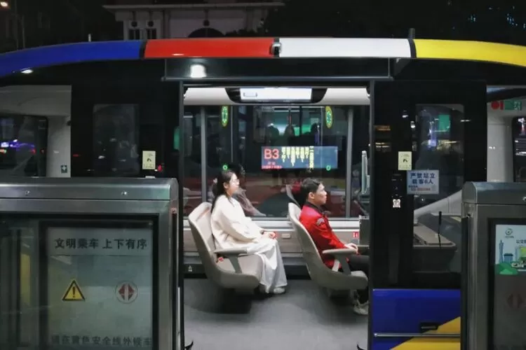 文远知行自动驾驶车队全方位赋能全运会，最新自动驾驶中巴首发亮相(图4)