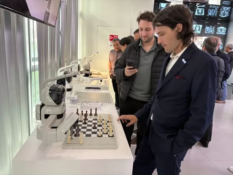 跨越70小时的相遇，南美伙伴寻宝中国式创新“密码”(图2)