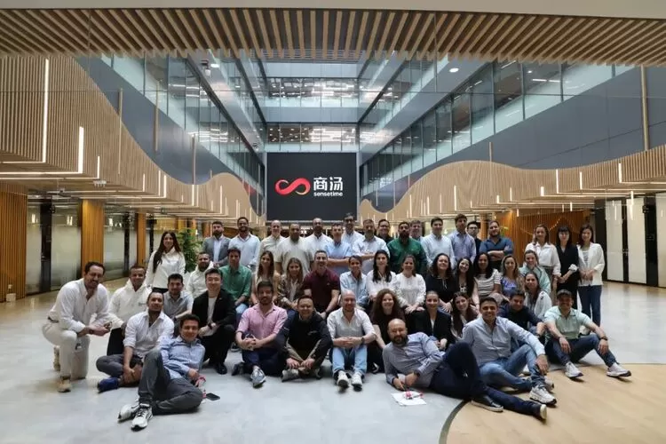 跨越70小时的相遇，南美伙伴寻宝中国式创新“密码”(图1)