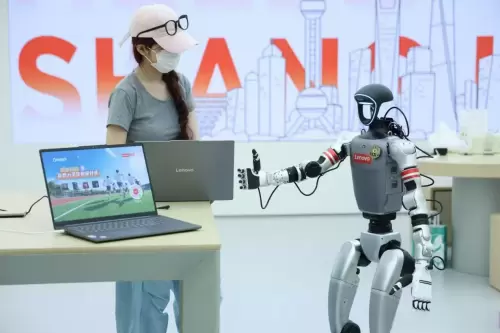 人形机器人技术与资本共振，数据闭环成商业落地破局关键(图1)