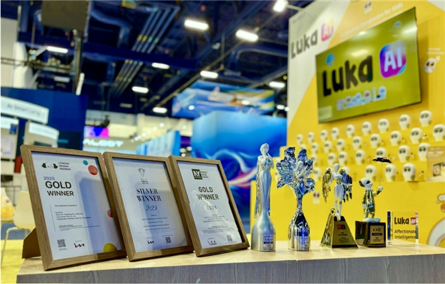 灵宇宙携家庭AI伙伴“小方机”惊艳CES 2026，引领北美阿尔法世代成长新范式(图4)