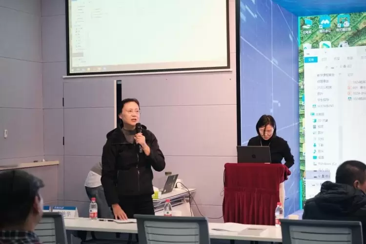 生成式人工智能技术与传媒业应用高端论坛在北京师范大学新闻传播学院成功举办(图10) 生成式人工智能技术与传媒业应用高端论坛在北京师范大学新闻传播学院成功举办(图10)