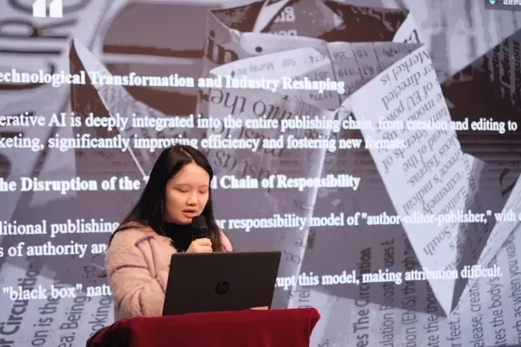 生成式人工智能技术与传媒业应用高端论坛在北京师范大学新闻传播学院成功举办(图14) 生成式人工智能技术与传媒业应用高端论坛在北京师范大学新闻传播学院成功举办(图14)