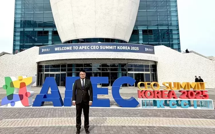 强脑科技韩璧丞受邀出席2025年APEC峰会(图1) 强脑科技韩璧丞受邀出席2025年APEC峰会(图1)