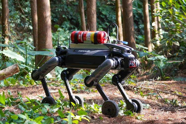 拓斯达四足机器狗“星仔”发布 释放场景拓展信号(图3)