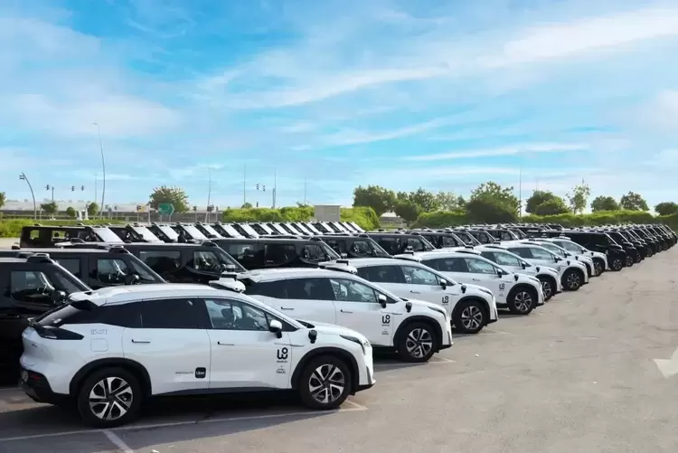 中东首发,全球瞩目!文远知行与Uber在阿布扎比启动Robotaxi纯无人商业运营(图2) 中东首发,全球瞩目!文远知行与Uber在阿布扎比启动Robotaxi纯无人商业运营(图2)