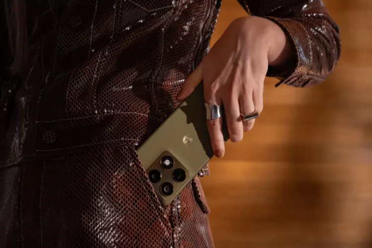 有AI更Pro，联想moto X70 Air Pro AI手机正式发布，轻薄影像AI旗舰(图6)