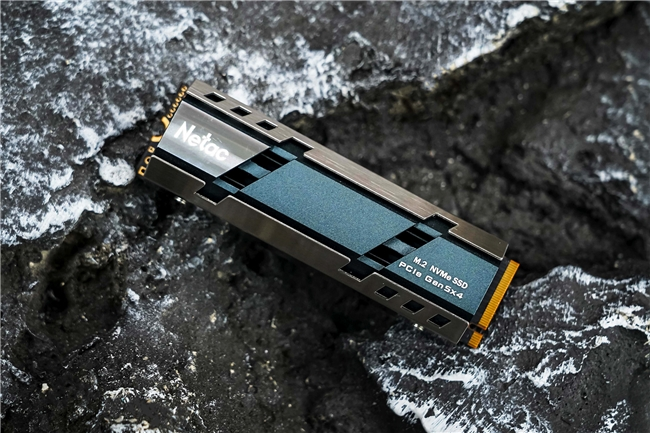 朗科绝影NV150HK固态硬盘评测 PCIe5.0真千里马(图4) 朗科绝影NV150HK固态硬盘评测 PCIe5.0真千里马(图4)