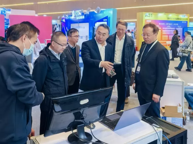 算力筑基 生态协同|天数智芯助力人民网智能体一体机发布(图2) 算力筑基 生态协同|天数智芯助力人民网智能体一体机发布(图2)