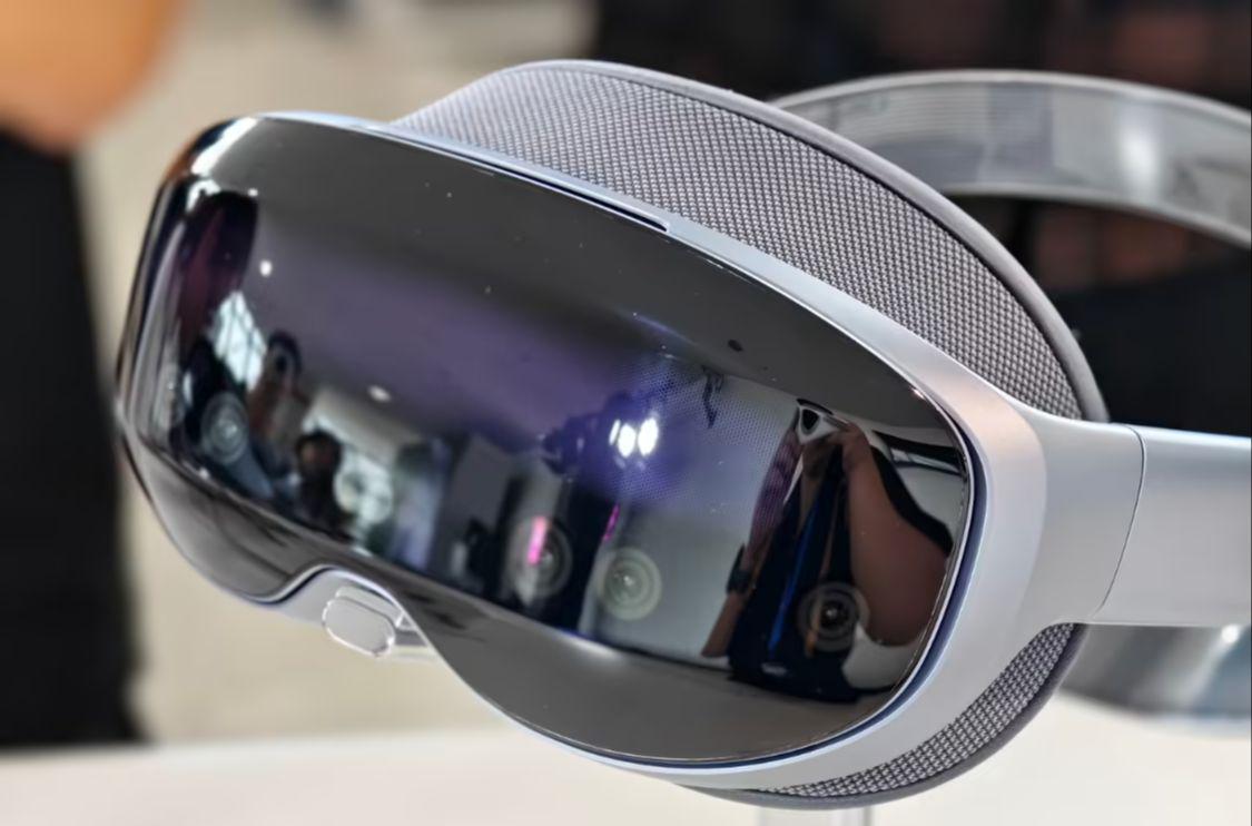 d6387668j00t9asfu0021d000v900kmp 消息称 vivo 叫停 AI 眼镜项目,此前已秘密筹备半年时间