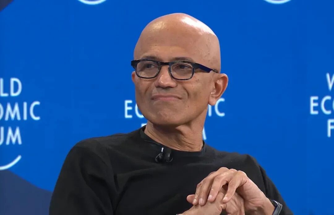 5b7e0d15j00t98zyr0016d000u000jbm 微软 CEO 纳德拉:AI 时代竞争的关键在于「模型编排」