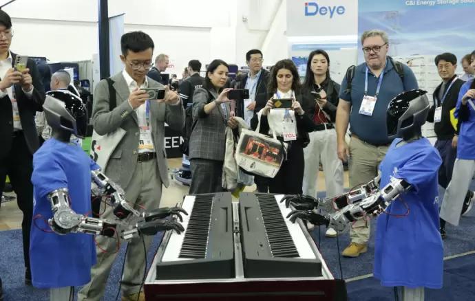 CES 2026 | Linkerbot：80%市场+高自由度月产千台，筑牢全球灵巧手产业基座(图1)