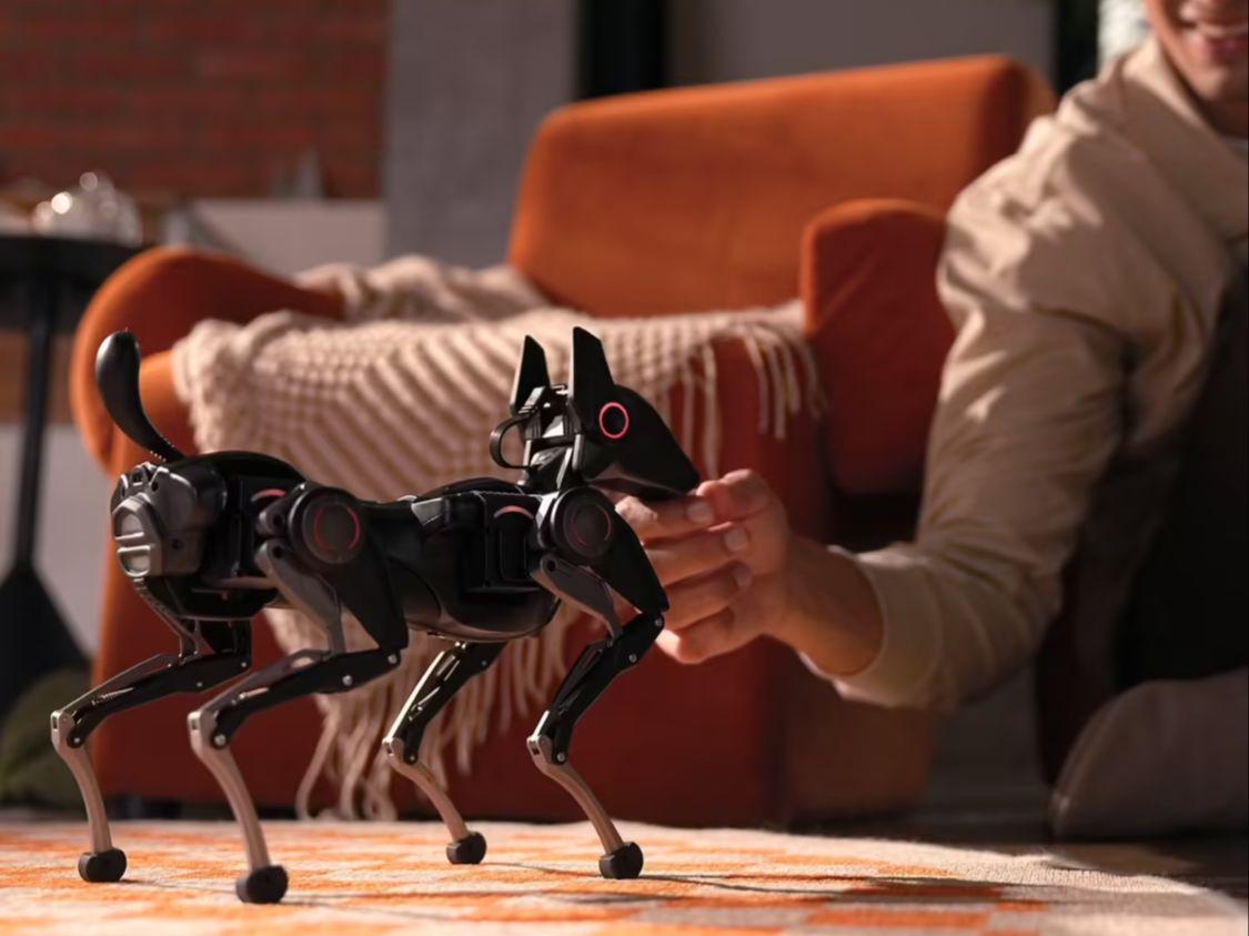 Hengbot 推出 Sirius 机器狗：集成 OpenAI，可跳舞、踢足球