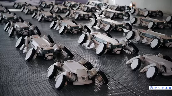 速度彰显实力!智身科技第5000台具身智能机器人量产交付,创行业新里程碑(图3) 速度彰显实力!智身科技第5000台具身智能机器人量产交付,创行业新里程碑(图3)