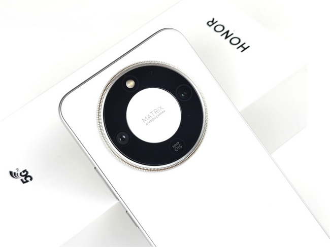 2025防摔最强的手机 户外工作者首选这款(图2)