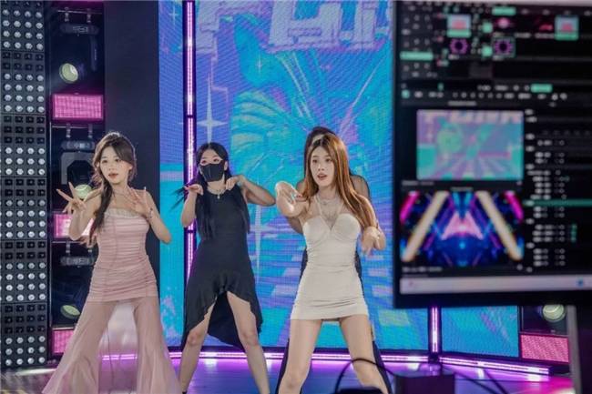 如何让直播冲出同质化？鲸红传媒借力索尼电影感直播解决方案，打造综艺感团播直播间(图11)