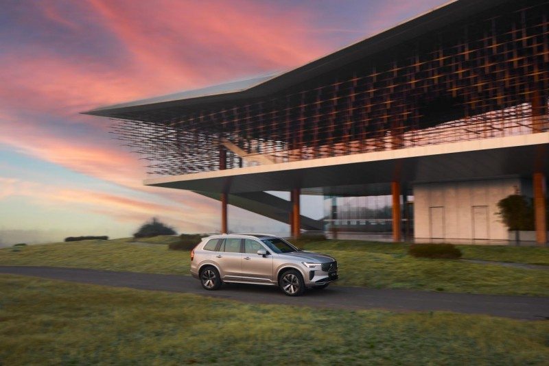 聚焦用户多元化需求，沃尔沃销量持续稳步提升(图4)