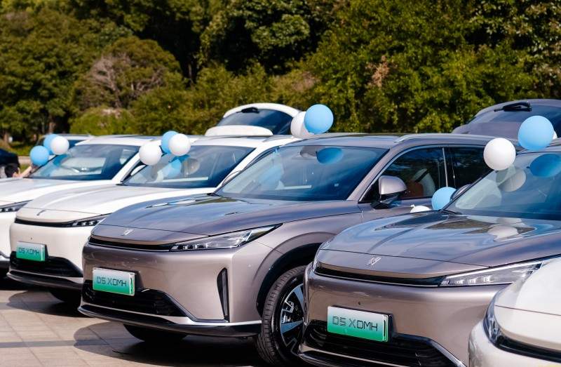 一年省8000油钱！混动SUV最优解，空间智能安全样样能打(图3)