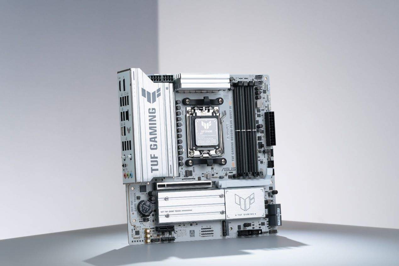 战力“7”飞 华硕B850重炮手二代主板明日登场(图4)