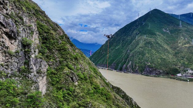 大疆运载活动开放日：四川甘孜见证FC100破解山地运输难题(图1)