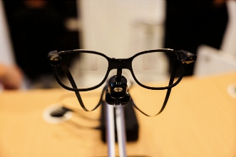 2025光博会直击：从AR碳化硅到VR Pancake，歌尔光学13款新品亮相(图6)