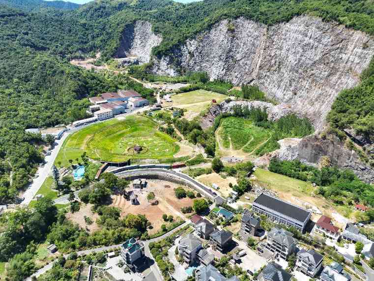 “机器人母港”启航！之江机器人产业服务港打响数贸会当头炮(图2)