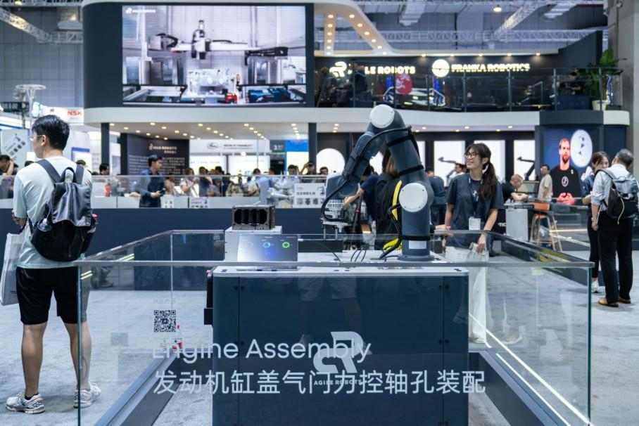 展会现场 | 思灵机器人（Agile Robots）亮相第二十五届工博会，等您聊技术，对方案！(图8)