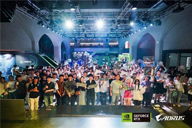 玩家齐赴技嘉AORUS DAY山城之约，RTX 50“嘉”速营奏响电竞狂想曲(图1)