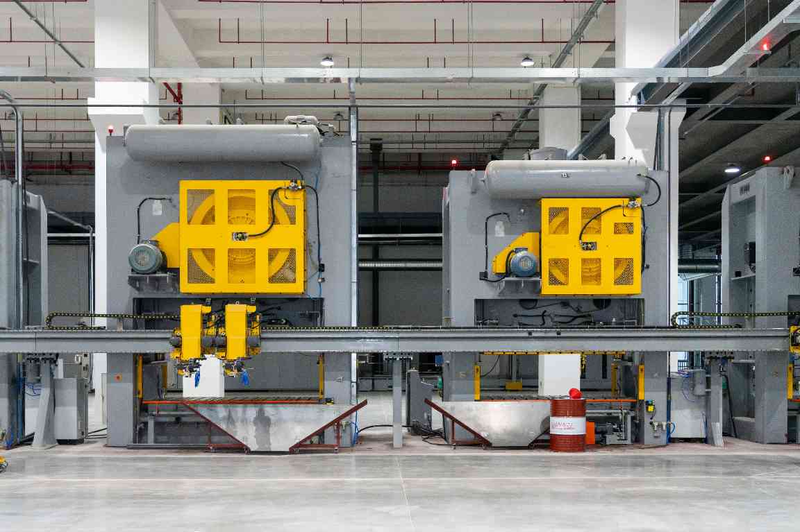 从“螺丝刀”到“智能机器人”，中国空气源热泵行业也有了超级工厂(图7)