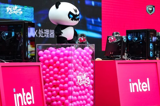 决战江城之巅，掠夺者PL Girls引爆打瓦热潮！(图3)