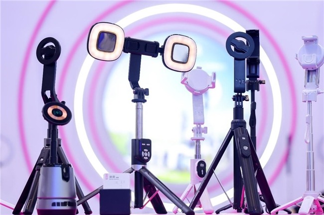 AI赋能，场景智变：第16届深圳国际移动电子展引领场景化消费新浪潮(图10)