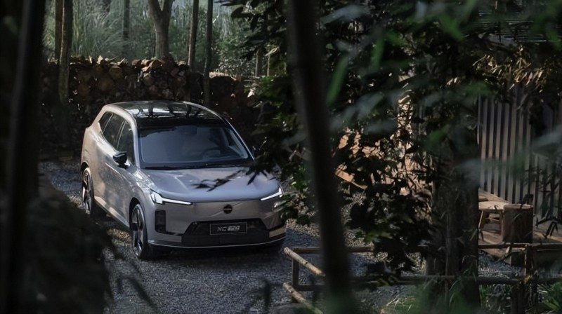 沃尔沃销量持续攀升，全新XC70上市为新能源豪华SUV注入新动能(图1)
