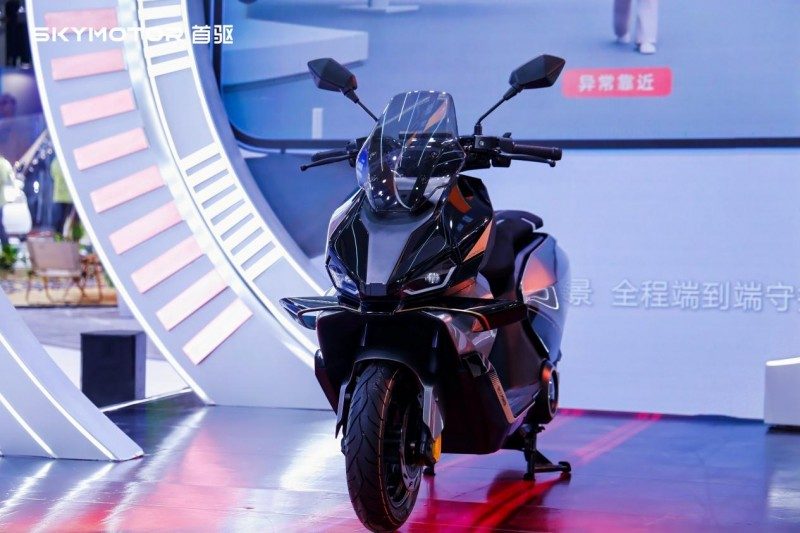 首驱「驾」到！首驱科技全球新品发布，以破界之势开启两轮新纪元(图4)