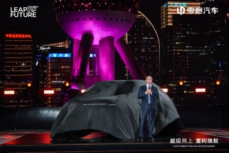 十年全域自研交出新答卷：零跑汽车旗舰D平台及D19重磅发布(图2)