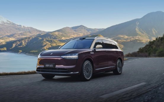 赛力斯今日登陆港交所主板 以“A+H”双资本平台赋能全球化新征程(图2)