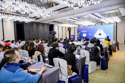 慧辰股份的AI应用破圈 发布机器人智脑“X”平台赋能让硬件更智能(图1)