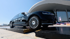 从容，自成一派，华为乾崑HUAWEI XMC全能试驾菁英汇，用科技赋能从容出行的“底气”(图5)