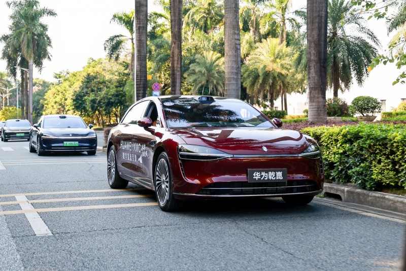 从容，自成一派，华为乾崑HUAWEI XMC全能试驾菁英汇，用科技赋能从容出行的“底气”(图6)