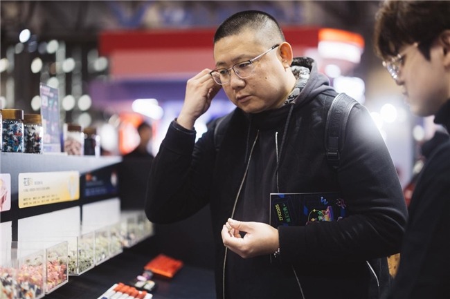 WePlay2025精彩落幕 CHERRY樱桃创新外设彰显行业新势能(图4)