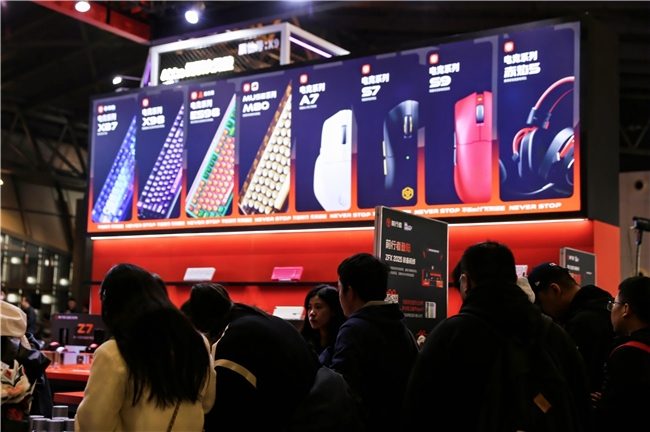 前行者上海WePlay & ZFX展会圆满落幕，“国风科技”外设引爆线下体验热潮(图8)