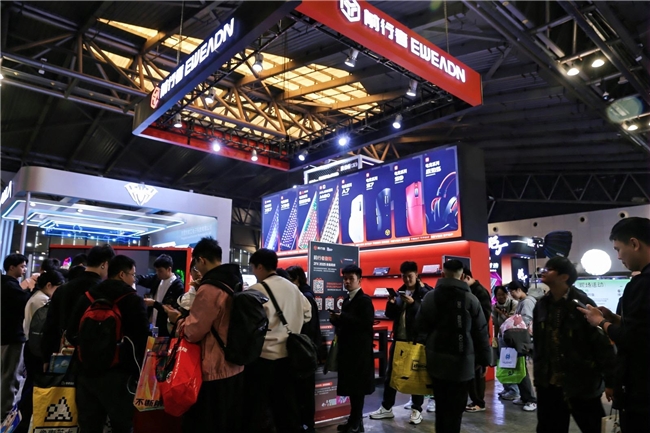 前行者获2025抖音最具影响力品牌奖，亮相上海ZFX装备前线展，引领外设行业“文化科技”新浪潮(图9)