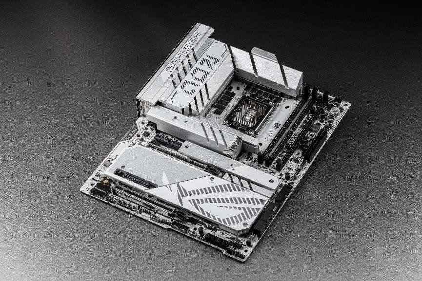 ROG MAXIMUS Z890 APEX主板创DDR5-13322超频新纪录(图6)