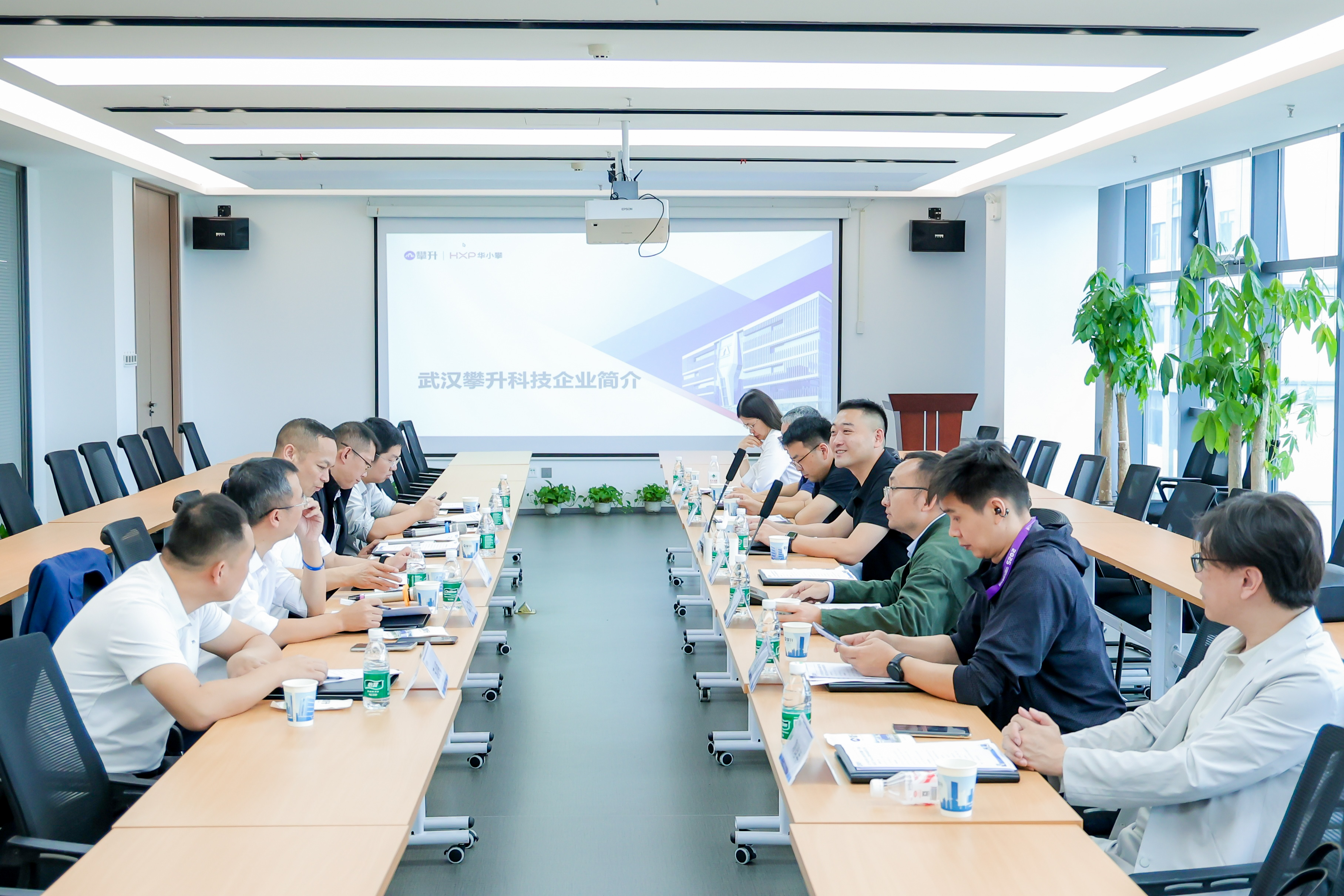 众“星”云集 “闪”耀江城 iSLA再登中国无线电大会(图12)