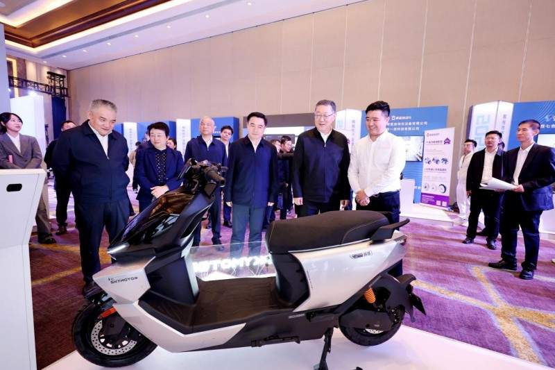 首驱科技与广西柳州达成战略合作，建设华南总部和生产制造基地(图1)