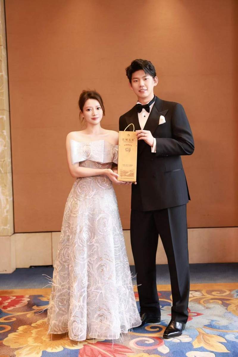 从冠军婚礼看婚宴用酒选择：长城五星成高端宴席常见身影(图4)