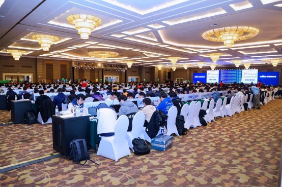 又一内化AI能力行动!百度之星决赛落幕,21年来已累计35万人参赛(图6) 又一内化AI能力行动!百度之星决赛落幕,21年来已累计35万人参赛(图6)