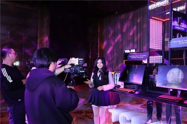 双冠合璧，双模千帧！EVNIA弈威携手TCL华星，全球首款千帧双模电竞显示器重装亮相(图11)