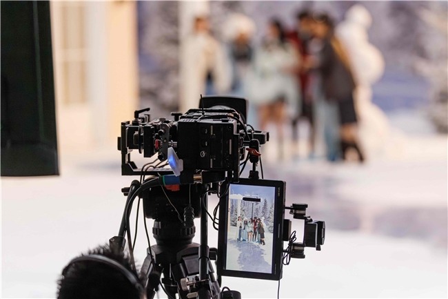 佳能携手胡可直播间 以“明星感”视听语言探索高端直播新标准(图8)