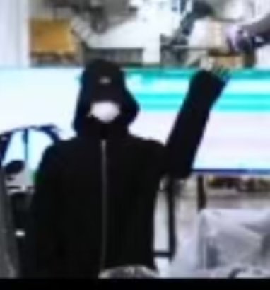 贾跃亭进入机器人赛道？FX Super One预量产车下线视频意外曝光机器人！(图1)