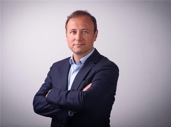 Soitec 举行年度股东大会，任命Pierre Barnabé先生为CEO(图1)